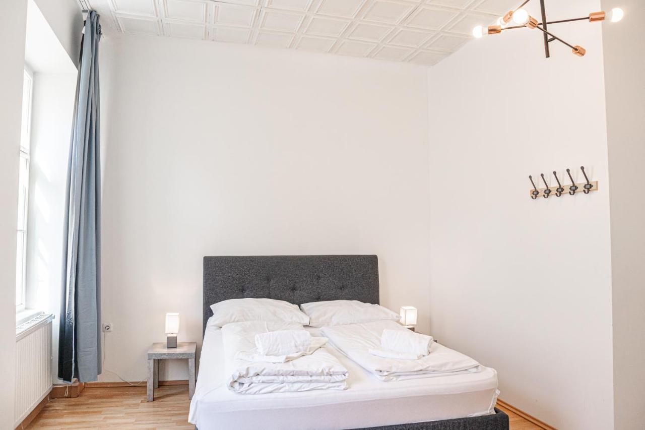 Central Belvedere 3Br Shared Apartment - 12 Min From City Center เวียนนา ภายนอก รูปภาพ