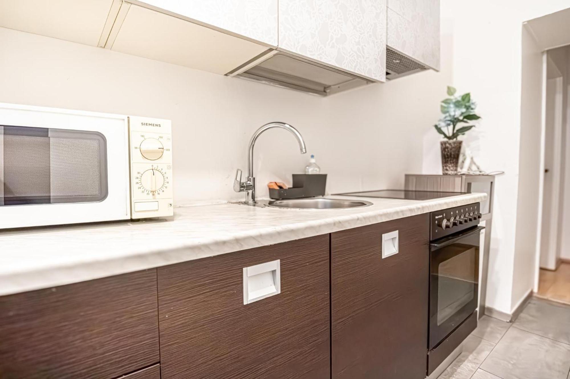 Central Belvedere 3Br Shared Apartment - 12 Min From City Center เวียนนา ภายนอก รูปภาพ